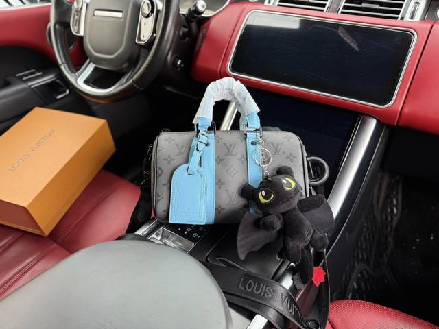 带挂件 高端货 新款 “ Louis Vuitton”单肩包 M11645 Louis Vuitton Keepall Bandoulière 25 可拆卸可调