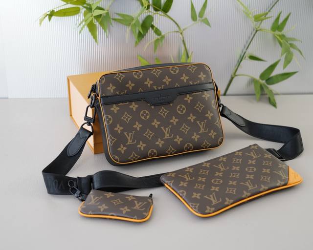 路易威登 官网同步 高版本 斜挎单肩背包 永恒不过时的标志性产品 纯原单小牛皮 顶级五金制作 非市面普通版本 今年lv最爱的款式 全部实拍 实用性非常高 完全不