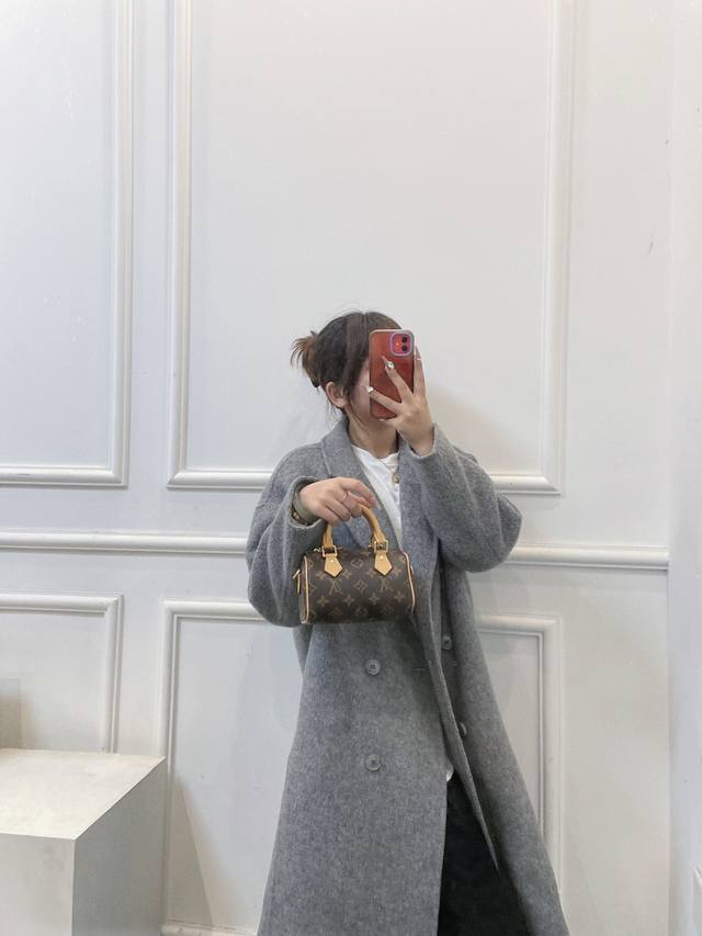 蜜蜡黄皮 折叠礼盒 Lv 新款 Speedy 16 Nano 枕头包 Lv 新款系列 枕头包 手袋,全网首发 Lv Speedy Nano 枕头包这款retir 蜜蜡黄皮 折叠礼盒 Lv 新款 Speedy 16 Nano 枕头包 Lv 新款系列 枕头包 手袋,全网首发 Lv Speedy Nano 枕头包这款retir