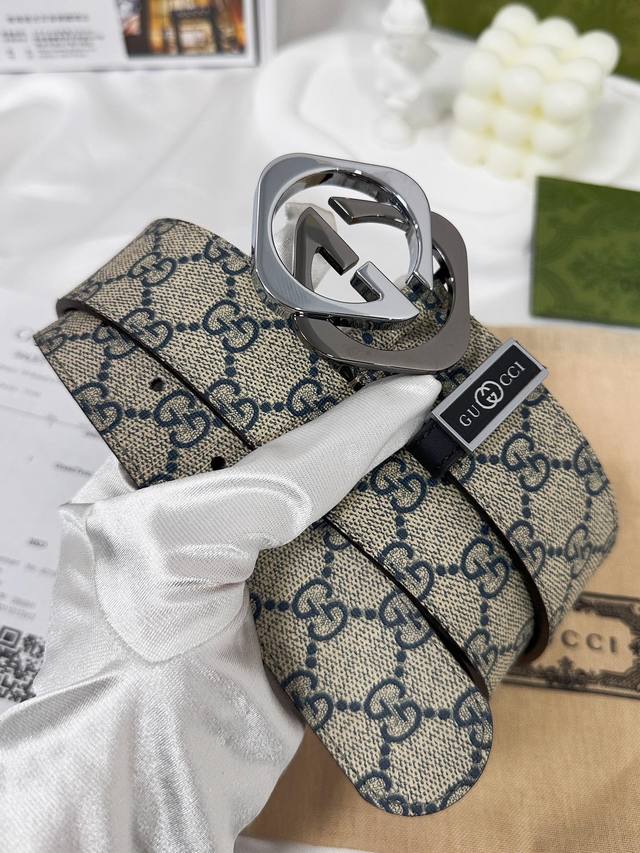 皮带：古奇.Gu...Cci原单 腰带：百分百头层牛皮，保证真皮，24K双色纯钢扣双面可用专柜同等质量，送人自用首选 包装： 请认准如图专柜全套礼盒包装，赠送打