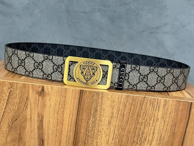 高端品質，實物拍攝 批 配全套禮盒 Gucci.古馳 全套包裝 寬度 38Mm寬度 精品五金包頭鋼扣 原廠皮料 雙面原廠定制進口面料 可雙面使用