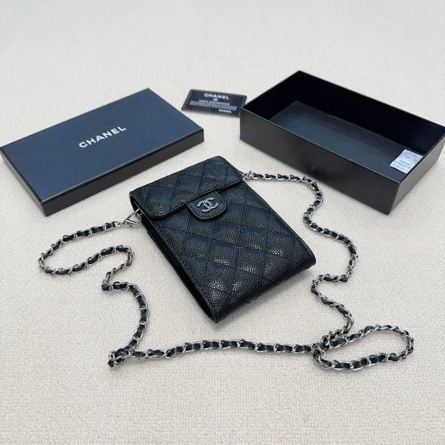 颜色 黑色尺寸 18X11香奈儿多功能手机包 可肩背专柜品质顶级进口鱼子酱牛皮 海外订制五金 做工油边精湛