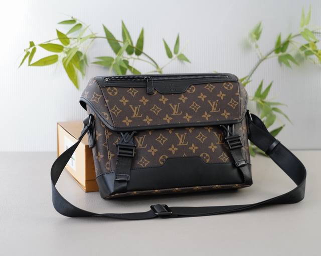 路易威登 官网同步 高版本 斜挎单肩背包 永恒不过时的标志性产品 纯原单牛皮 顶级五金制作 非市面普通版本 今年lv最爱的款式 全部实拍 实用性非常高 完全不用 路易威登 官网同步 高版本 斜挎单肩背包 永恒不过时的标志性产品 纯原单牛皮 顶级五金制作 非市面普通版本 今年lv最爱的款式 全部实拍 实用性非常高 完全不用