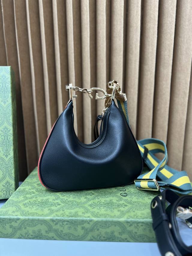 原厂皮 大货出品gucci Attache系列小号 顶级原单 配包装肩背包款号699409全皮 古驰爱的进行曲 系列焕新演绎品牌典藏元素，致敬好莱坞恒久不息的魅