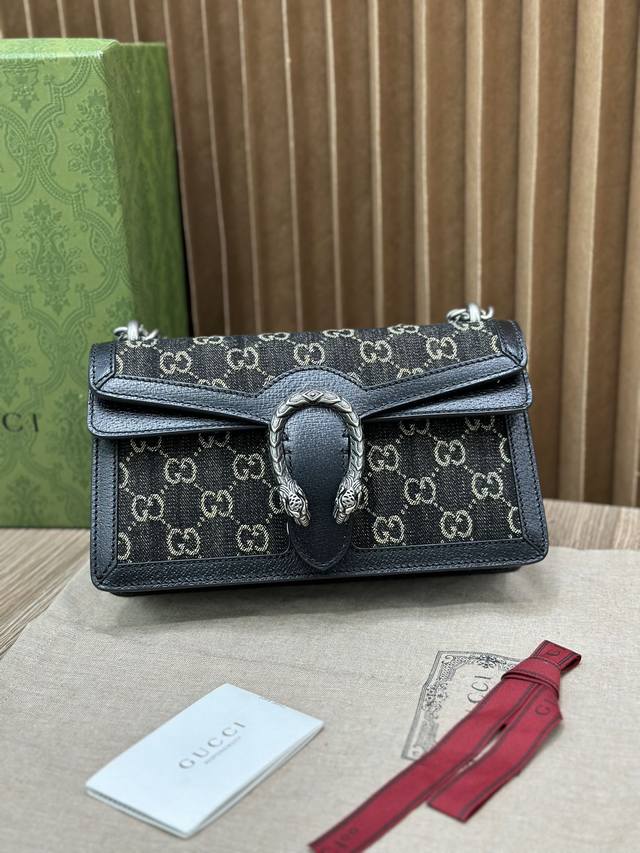 原厂皮 大货 黑丹妮25酒神dionysus 顶级原单 系列的经典特征,唤起人们对典藏设计符号的回忆。猫科动物贯穿品牌的设计世界,传达品牌对于自然世界野性之美的 原厂皮 大货 黑丹妮25酒神dionysus 顶级原单 系列的经典特征,唤起人们对典藏设计符号的回忆。猫科动物贯穿品牌的设计世界,传达品牌对于自然世界野性之美的