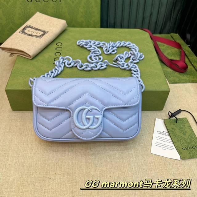 原厂皮 大货 马卡龙颜色： 顶级原单 摸着皮料更厚实，皮料部位也有点差别，我们原厂皮已经到手收入仓库了，所以你们放心等我们出货！ 型号699757；尺寸16.5