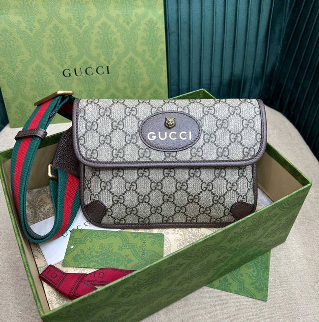 原厂皮 大货出品gucci款号489617 顶级原单 配包装排五金双g的设计感极强！尺寸：21.5 14.5 3Cm斜挎包 配原厂包装