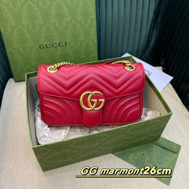 原厂皮 大货 中号经典款 顶级 小古家的招牌款，镇店之宝。 不惜花重金入手了7个正品不断研究开发， 成果还是可观的，咱家的主推爆款！ 作为g家的当红炸子鸡，专柜