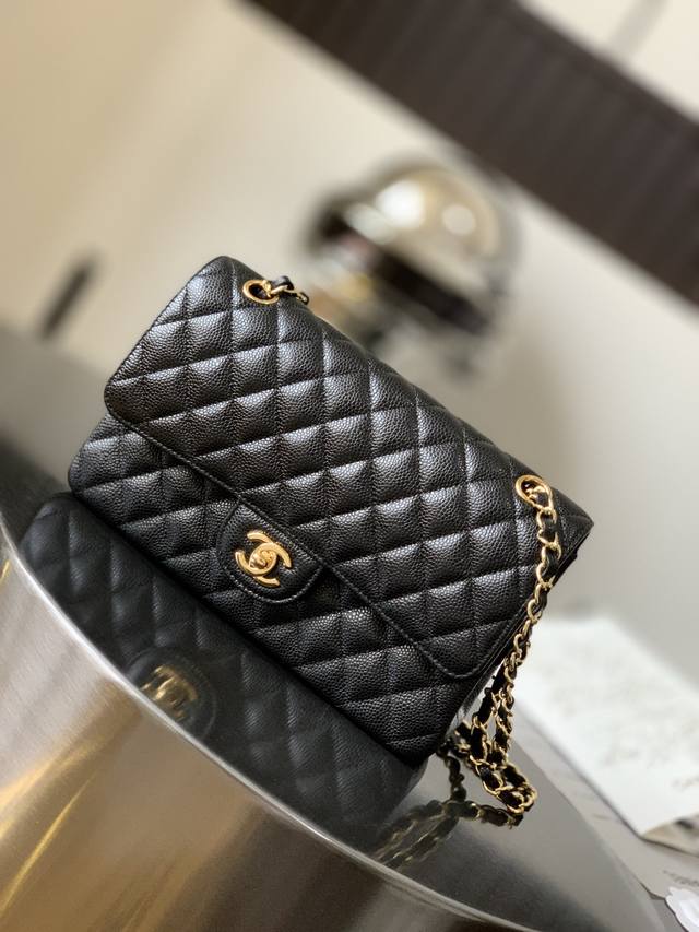 鱼子酱牛皮 Chanel 经典cf菱格链条 包全钢五金，真空电镀 尺寸：25.5X15.5X6.5Cm 款号：1112