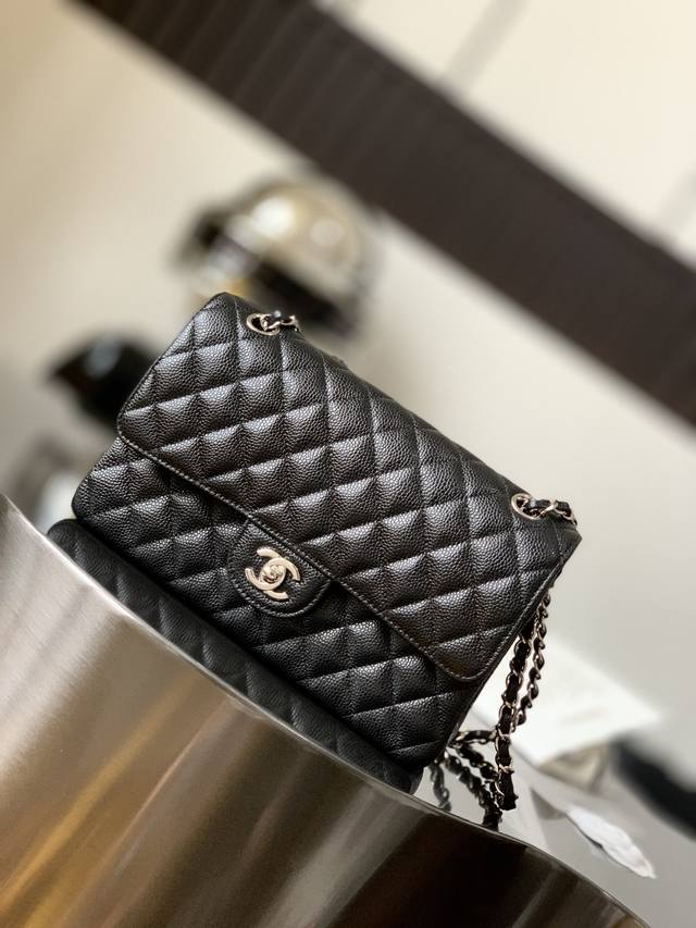 鱼子酱牛皮 Chanel 经典cf菱格链条 包全钢五金，真空电镀 尺寸：25.5X15.5X6.5Cm 款号：1112