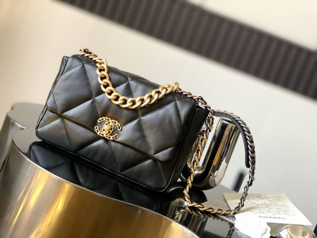 Chanel19 Bag菱格链条包 小羊皮金银钌三配色五金 尺寸：30X20X10Cm，型号1161