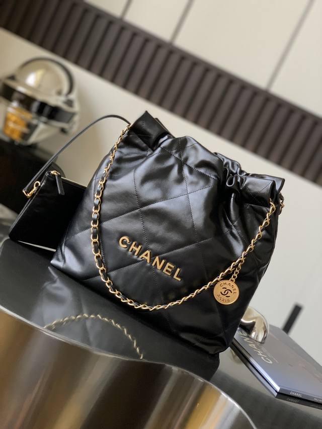 Chanel22Bag金币链条抽绳袋 亮面小牛皮复古五金 尺寸：37X35X7Cm 小号：3260