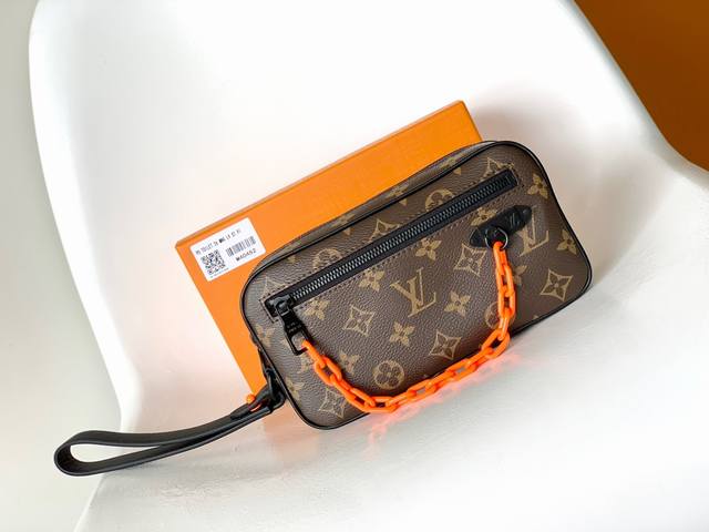 正品级 M68321 黑花m55703 压花 M44458老花顶级原单 春夏秀场为 Virgil Abloh 设计的 Pochette Volga 手拿包揭开面 正品级 M68321 黑花m55703 压花 M44458老花顶级原单 春夏秀场为 Virgil Abloh 设计的 Pochette Volga 手拿包揭开面