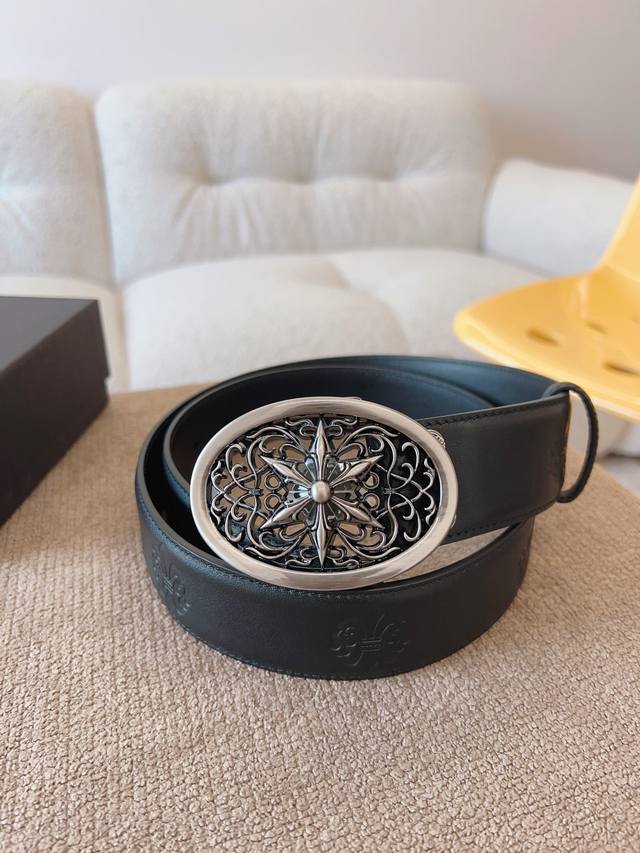 克罗心腰带,是一款明星网红爱不释手品牌;采用精选双面头层牛皮制作,由选料到制作都是经过精心筛选,搭配复古五金元素点缀。呈现出独特、个性、潮流休闲风格;是一款不可 克罗心腰带,是一款明星网红爱不释手品牌;采用精选双面头层牛皮制作,由选料到制作都是经过精心筛选,搭配复古五金元素点缀。呈现出独特、个性、潮流休闲风格;是一款不可