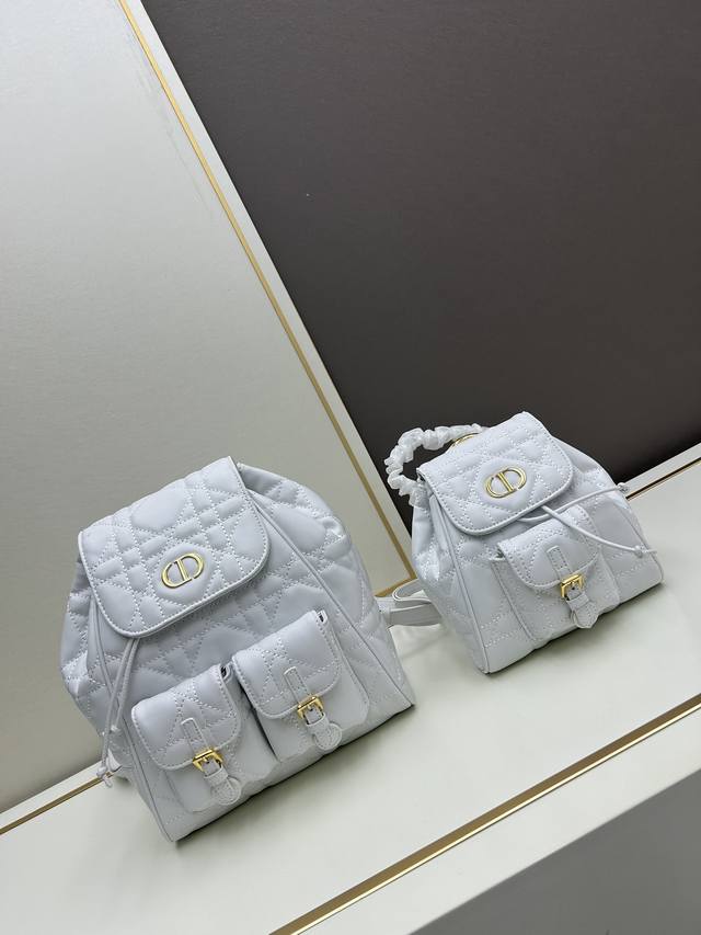 大 、小290享受闲暇时光里的温暖与惬意 迎来了24年的初冬之约 在上海街头享受闲暇时光 今日ootd来自 Dior迪奥 珍珠首饰圆润细腻 摩登时尚 搭配dio 大 、小290享受闲暇时光里的温暖与惬意 迎来了24年的初冬之约 在上海街头享受闲暇时光 今日ootd来自 Dior迪奥 珍珠首饰圆润细腻 摩登时尚 搭配dio