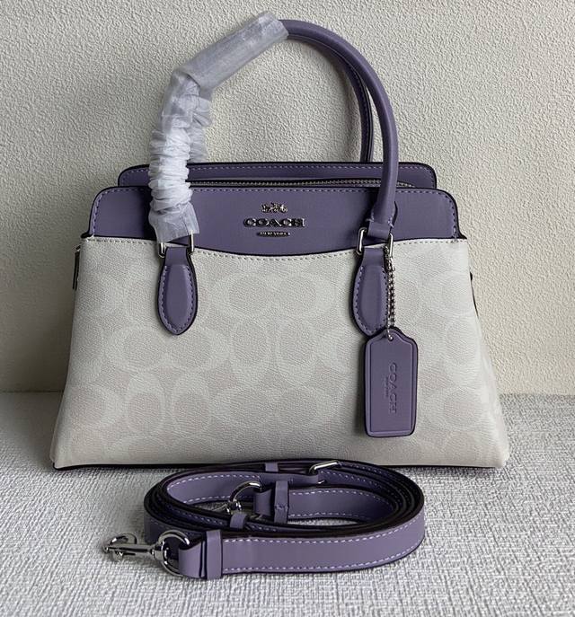 2月上新 Coach Darcie系列新款小号戴妃包上架啦,Ch503 Ch287 Ch174多了两个夹层,设计更合理,可随手放进发票纸巾等小物 ....中间夹 2月上新 Coach Darcie系列新款小号戴妃包上架啦,Ch503 Ch287 Ch174多了两个夹层,设计更合理,可随手放进发票纸巾等小物 ....中间夹