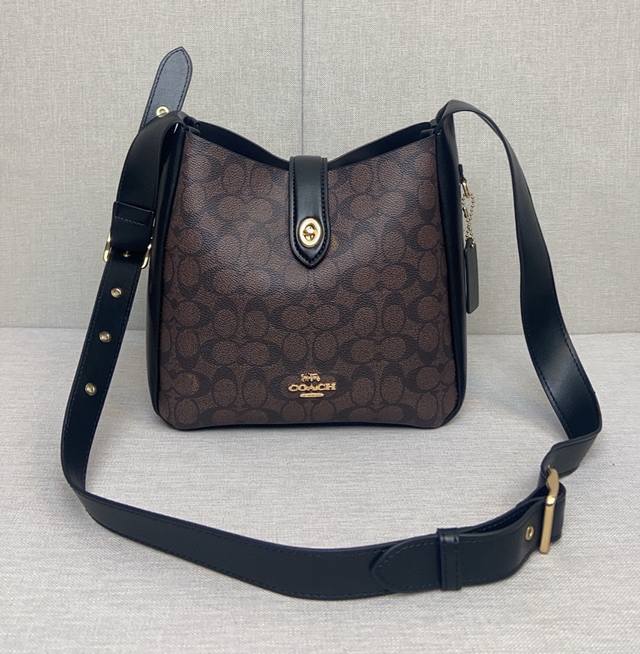 Coa*H 蔻家新款hadley哈德利单肩包麂皮腋下包斜挎女包 款号cw004 Cw003 尺寸:25-22-8Cm Coa*H 蔻家新款hadley哈德利单肩包麂皮腋下包斜挎女包 款号cw004 Cw003 尺寸:25-22-8Cm