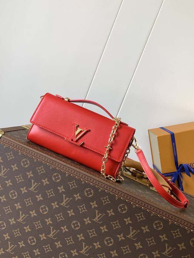 顶级原单,变码芯片 M12143黑色 M12405红色 M12265白色 Wallet On Chain Capucines 手袋融合精湛匠艺与优雅格调,为柔滑 顶级原单,变码芯片 M12143黑色 M12405红色 M12265白色 Wallet On Chain Capucines 手袋融合精湛匠艺与优雅格调,为柔滑