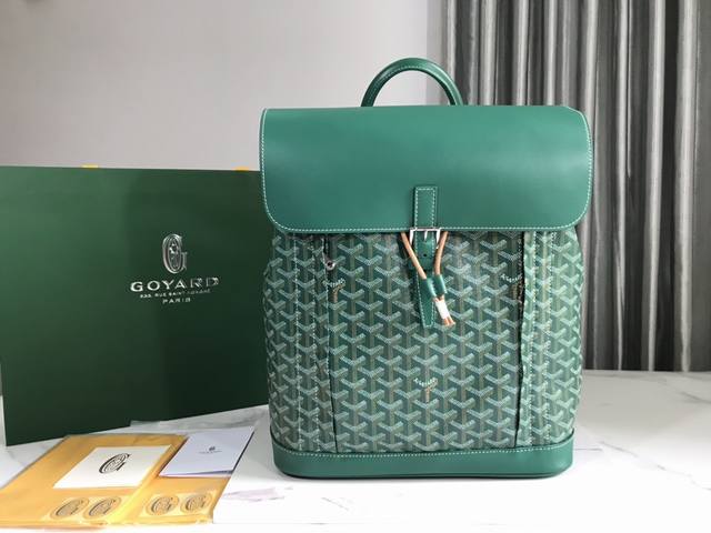 Goyard&Alpin 法语意为“登山者”，是城市冒险家。 是代表绅士亦充满冒险精神的alpin背包、纯手缝、法国进口蜡线、做工精细、面料耐磨、世代传承的传统