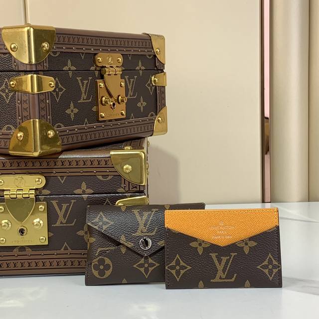 顶级原厂 Kirigami 卡夹两件套 M12865 老花 绿色 M12864 老花 酒红色 M12791 老花 黄色 M12793 老花 玫红色 M12884 顶级原厂 Kirigami 卡夹两件套 M12865 老花 绿色 M12864 老花 酒红色 M12791 老花 黄色 M12793 老花 玫红色 M12884