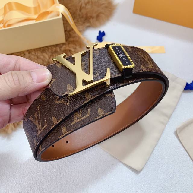 Lv路易威登正版同步,经典版型官网同步,原单高端货,配正版包装,专柜买版复刻定制, 精品钢扣锻造,意大利原产软皮系列,好货看细节看实物, 对比正品无压力 宽度4 Lv路易威登正版同步,经典版型官网同步,原单高端货,配正版包装,专柜买版复刻定制, 精品钢扣锻造,意大利原产软皮系列,好货看细节看实物, 对比正品无压力 宽度4