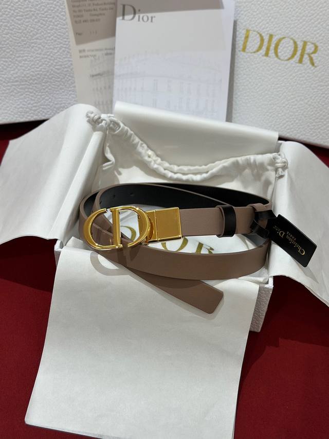 Dior 双面意大利进口头层小牛皮,搭配真空电镀亮面旋转纯铜扣,经典款式,专柜有售,市场顶级品质,支持验货 配送全套专柜包装,宽度 2.0Cm Dior 双面意大利进口头层小牛皮,搭配真空电镀亮面旋转纯铜扣,经典款式,专柜有售,市场顶级品质,支持验货 配送全套专柜包装,宽度 2.0Cm