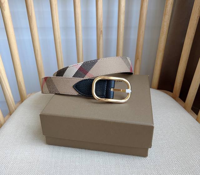 巴宝莉 -意大利进口专柜专用格纹帆布配头层皮底,搭配真空电镀亮面纯铜针扣,官网新款,专柜有售,市场顶级品质,支持验货 配送全套专柜包装,宽度 3.0Cm 巴宝莉 -意大利进口专柜专用格纹帆布配头层皮底,搭配真空电镀亮面纯铜针扣,官网新款,专柜有售,市场顶级品质,支持验货 配送全套专柜包装,宽度 3.0Cm