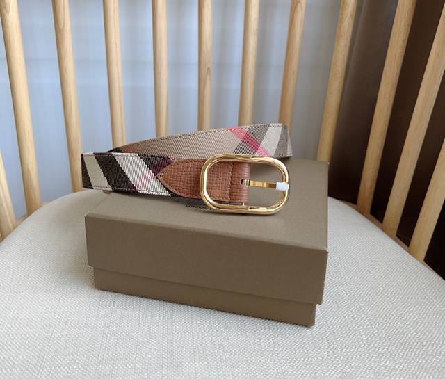 巴宝莉 -意大利进口专柜专用格纹帆布配头层皮底,搭配真空电镀亮面纯铜针扣,官网新款,专柜有售,市场顶级品质,支持验货 配送全套专柜包装,宽度 3.0Cm 巴宝莉 -意大利进口专柜专用格纹帆布配头层皮底,搭配真空电镀亮面纯铜针扣,官网新款,专柜有售,市场顶级品质,支持验货 配送全套专柜包装,宽度 3.0Cm