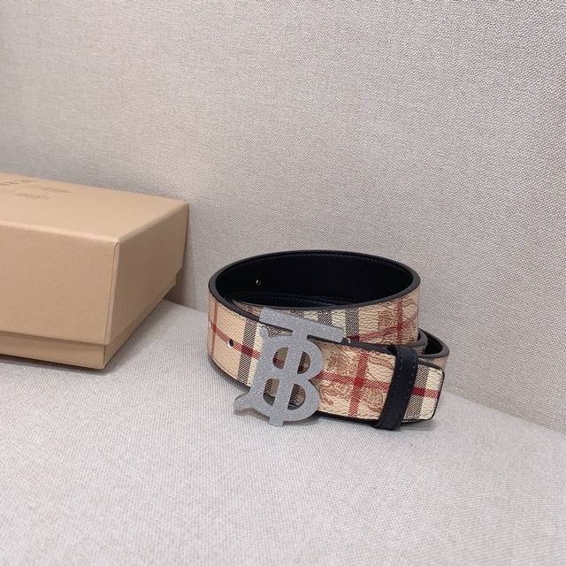 巴宝莉专柜同步,原单质量,新款男士腰带 进口小牛皮皮带 专柜同步新款burberry博柏利休闲款,宽度3.5Cm 巴宝莉专柜同步,原单质量,新款男士腰带 进口小牛皮皮带 专柜同步新款burberry博柏利休闲款,宽度3.5Cm