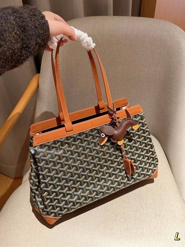 配送挂件 戈雅goyar D狗牙敞篷包bellechasse Biaude 变形托特包tote 大容量通勤必备 尺寸36×27×15 配送挂件 戈雅goyar D狗牙敞篷包bellechasse Biaude 变形托特包tote 大容量通勤必备 尺寸36×27×15