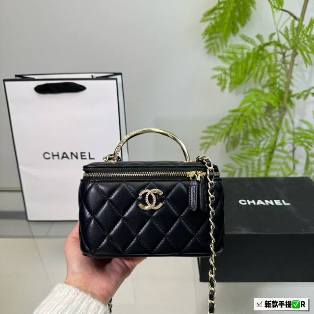 折叠盒 Chanel盒子包 手提款 时髦精必备款 超级精致 Size:大号16*10 折叠盒 Chanel盒子包 手提款 时髦精必备款 超级精致 Size:大号16*10