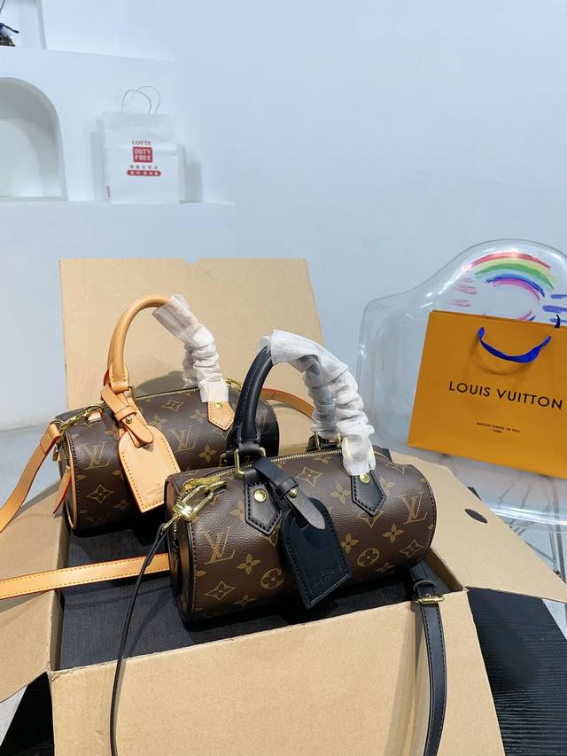 折叠盒 Lv爱心speedy枕头包 限定款 万年不过时款 推荐 尺寸:21.12 折叠盒 Lv爱心speedy枕头包 限定款 万年不过时款 推荐 尺寸:21.12