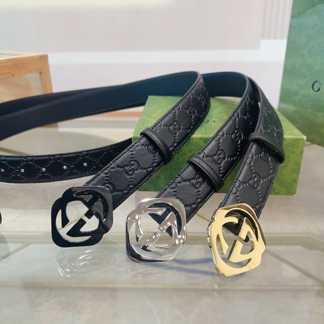 全套包装手提袋 钢扣 Gucci 2024新款 正品规划．复古扣腰带双面原版牛皮 明星同款。带身logo齐全 可与专柜对比。送礼自用首选。