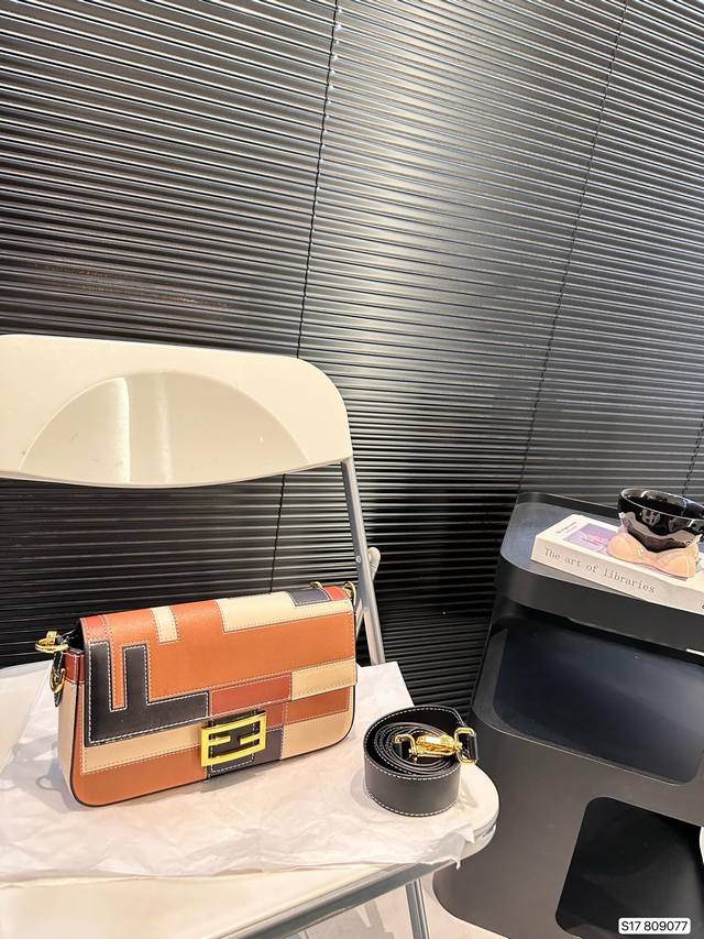 芬迪法棍包 Fendi王牌法棍 超级百搭经典系列 颜值超高集美必入 尺寸 ：26 15 货号809077