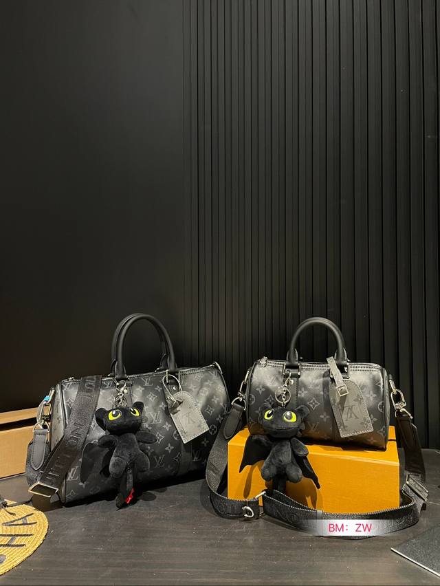 小号 大号 配折叠礼盒 Lv Keepall Xs 枕头包 给我冲keepall Xs放心大胆入手keepall,，背起来 你就是cool Girl啊'甩在身后