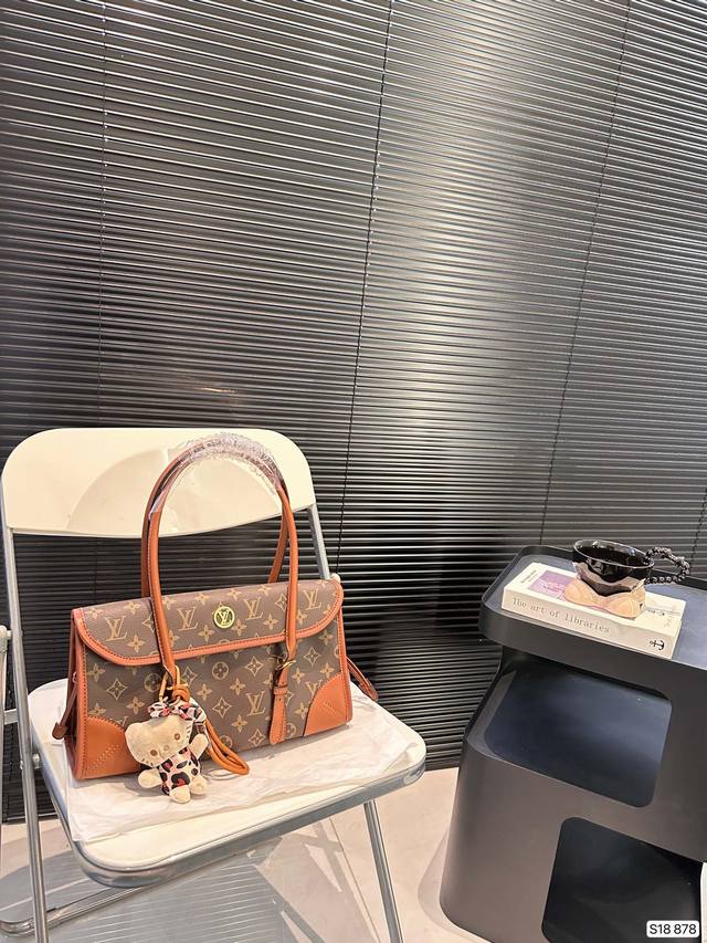 配盒子 Lv手提包 是熱腾腾新款 出門随手一拎就很好看 尺寸32 19 货号改版878