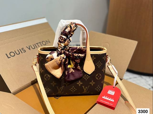 Lv新款超迷你neverfull Bb又奶又高级 超mini尺寸轻盈便携~却不失优雅气质