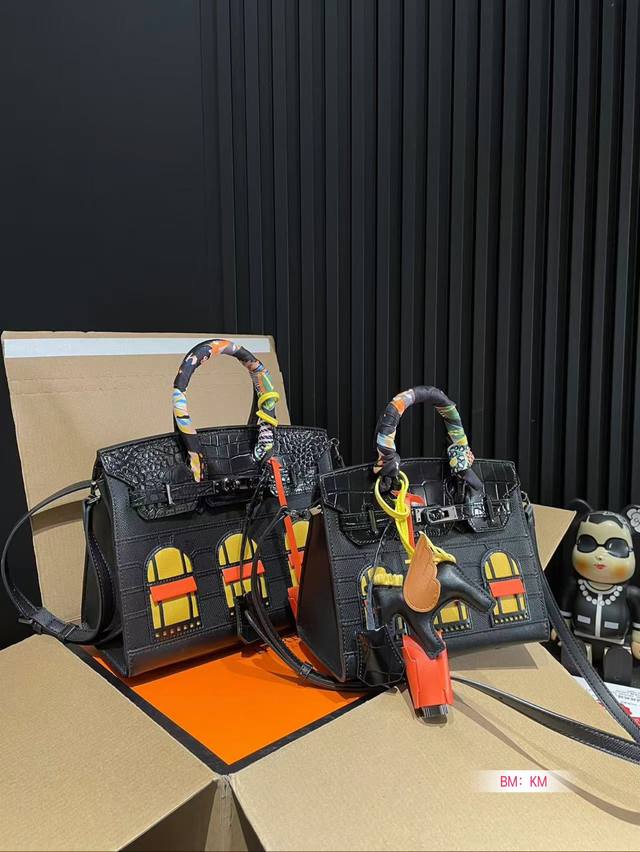 小号 中号 配折叠礼盒 顶级进口头层皮 “Hermès Birkinsellierfaubourg房子包” Hermès独家经典火爆出货 纯皮！里外纯皮！集万千