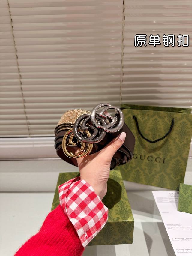 钢扣 高版本！腰带gucci牛皮皮带～热门款 男女通用皮带里面最火的版本啦～质量很好 全套包装！五金绝对不褪色 皮带头和专柜一样的哦～ 配礼盒手提袋发票
