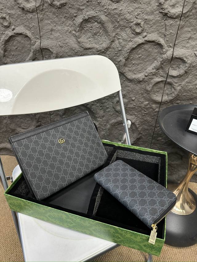 洗漱包+皮带套盒 Lv 高版本!全钢五金 腰带 皮带~热门款 皮带里面最火的版本啦~质量很好 全套包装! 洗漱包+皮带套盒 Lv 高版本!全钢五金 腰带 皮带~热门款 皮带里面最火的版本啦~质量很好 全套包装!