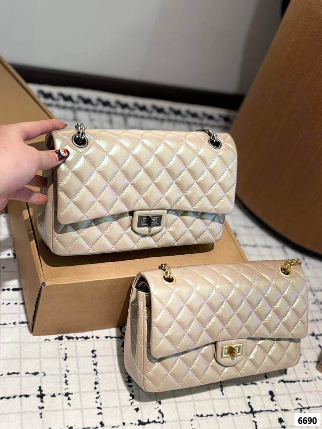 香奈儿cf Chanel Cf Cf 超大容量 时髦的毫不费力 经典终究是经典 尺寸：26 17