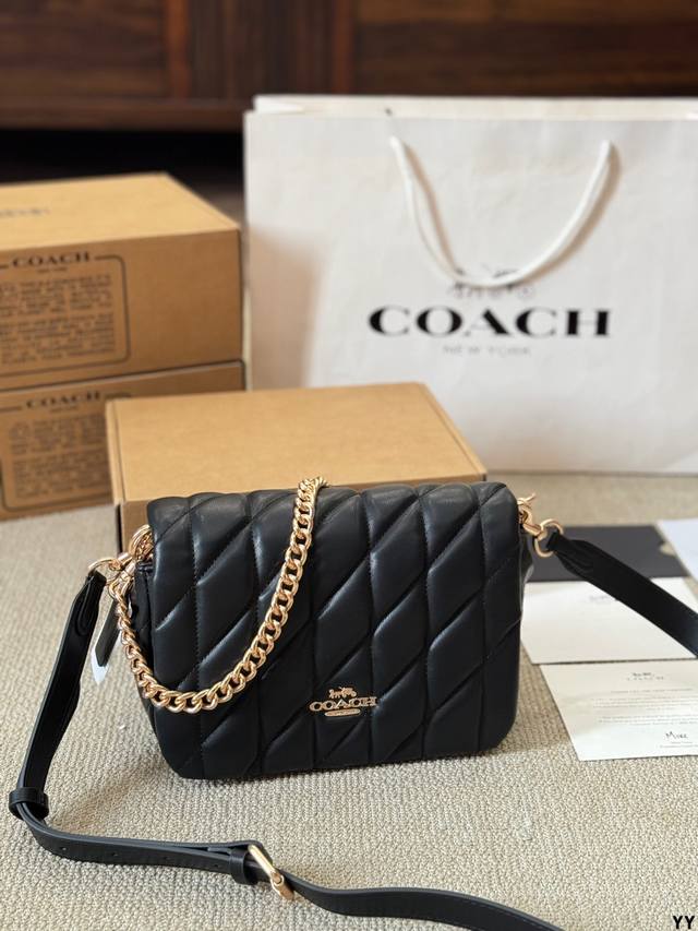 小羊皮 Coach Quinn Bag 链条斜背包 柔软羊皮质感满满 链条+牛皮长带 单肩背 斜背都可以 尺寸23 15Cm