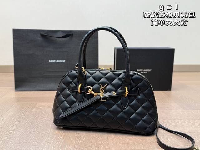 圣罗兰ysl贝壳包 简单又大方 酷酷的感觉中 还带给你带来潮流的感觉 尺寸31 18