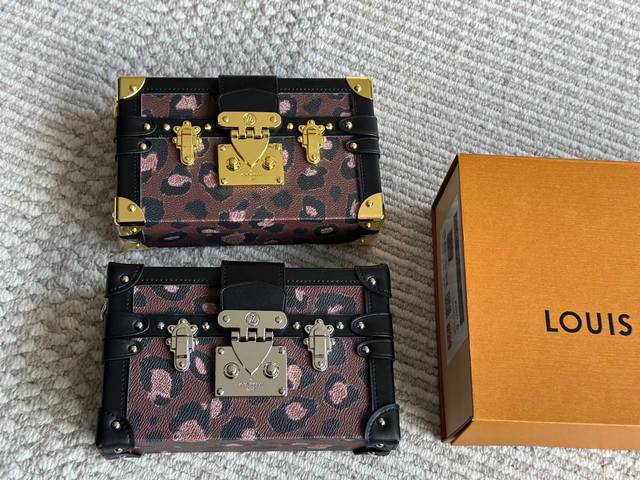 配盒 Size：19*12Cm L家 Trunk盒子包 Trunk 盒子种草 又a又飒！ 细节超ok