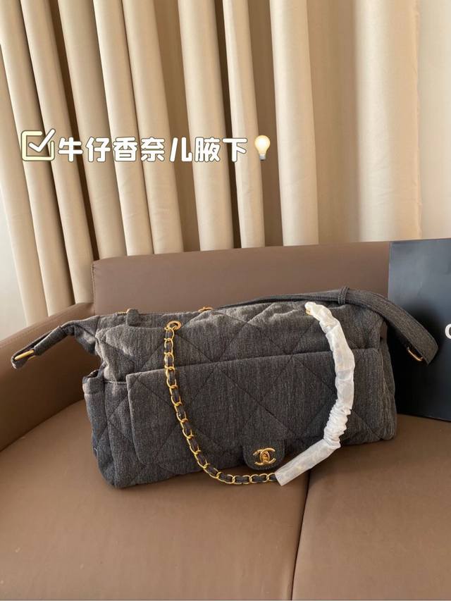 牛仔香奈儿腋下 谁懂啊!拥有chanel 24P Hobo的快乐还得是香香!24P这款hobo真真真好看~很轻又很复古的感觉.感觉香香这两季的大包真的太好看了感 牛仔香奈儿腋下 谁懂啊!拥有chanel 24P Hobo的快乐还得是香香!24P这款hobo真真真好看~很轻又很复古的感觉.感觉香香这两季的大包真的太好看了感