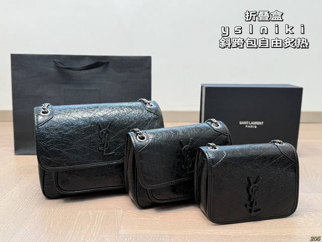 折叠盒 Ysl圣罗兰niki斜跨包 自由炙热 舒适惬意 优雅 随性 时尚百搭 尺寸:28 20 22 16 18 14 折叠盒 Ysl圣罗兰niki斜跨包 自由炙热 舒适惬意 优雅 随性 时尚百搭 尺寸:28 20 22 16 18 14