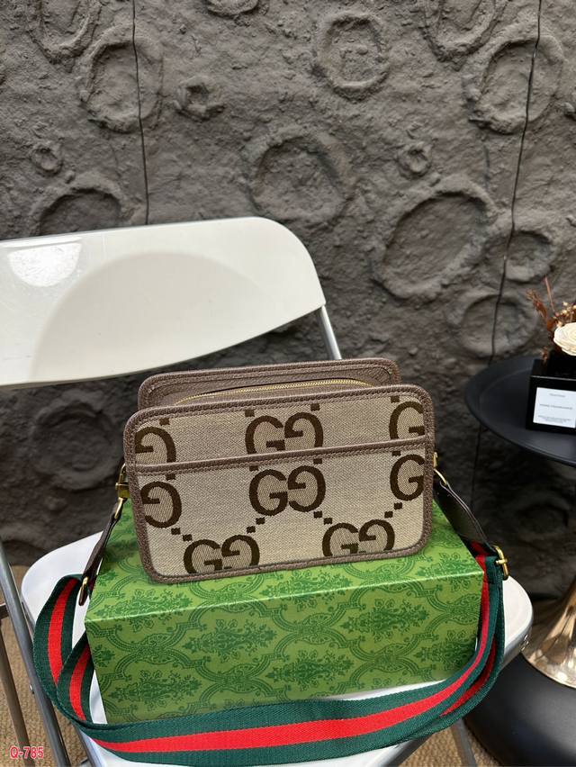配折叠盒 酷奇gucciljumbo Gg相机包 醒目大双g帆布包身自 重轻 肩带可调节 男女都可以轻松驾驭的老花款式 尺寸22.14Cm