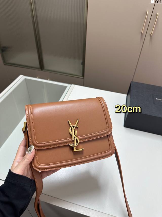 20Cm Ysl圣罗兰 豆腐包 复古优雅 满满的高级感 大小适中 容量感人 休闲正装皆可轻松驾驭 Y-4尺寸20×13 23×15折叠盒