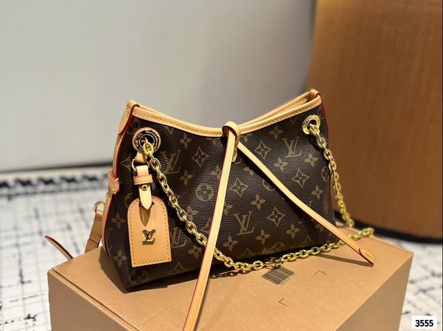 配折叠盒飞机盒 Size：26*17Cm Lv 最强者carryall， 可爱休闲都ok哈 Carryall是真的强！ 性价比无比在线了 搜索carryall
