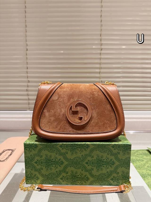 Gucci Blondie新品 古奇斜挎包 超百搭 推荐自留 全套礼盒包装 尺寸22Cm Gucci Blondie新品 古奇斜挎包 超百搭 推荐自留 全套礼盒包装 尺寸22Cm